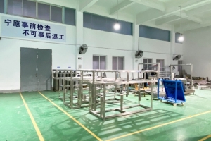 自動裝箱機(jī) 操作簡單